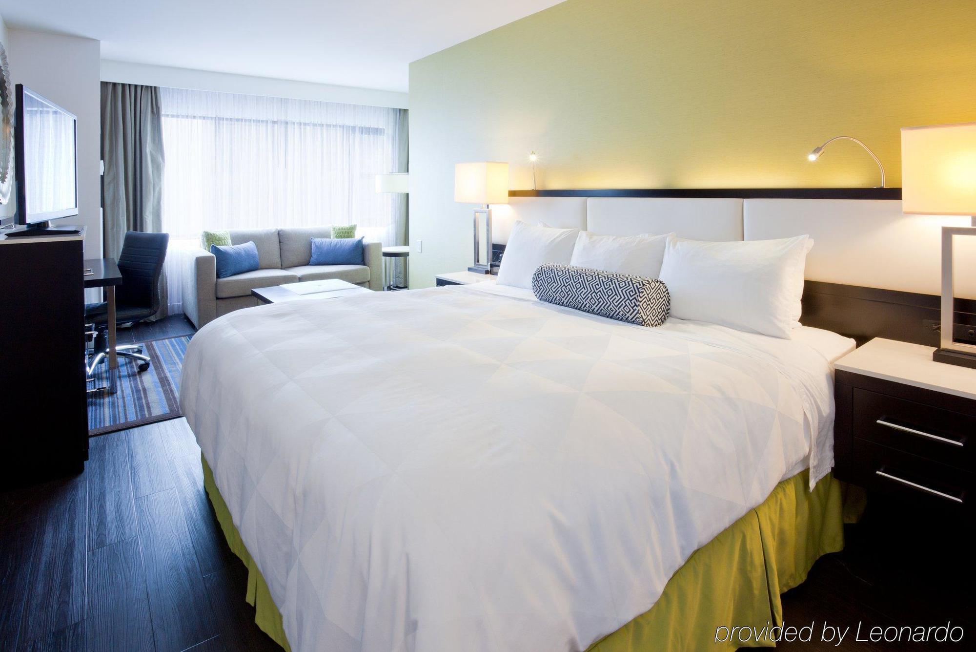 The Hollis Halifax - A Doubletree Suites By Hilton Exterior photo
